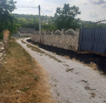 Incendiu provocat de arderea deșeurilor vegetale în localitatea Scorțăni, Telenești