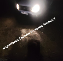 Patru plase monofilament ridicate de inspectorii de mediu în urma unei acțiuni de combatere a braconajului piscicol pe râul Ciuhur
