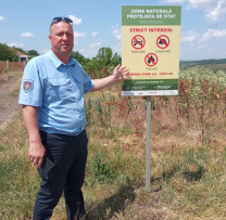 Inspectorii de mediu din Rezina contribuie la informarea vizitatorilor prin instalarea panourilor informative în Rezervația Peisagistică Țipova