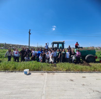 Împreună pentru un mediu mai verde: acțiune de plantare a arborilor la Ialoveni