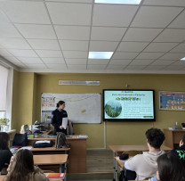 Elevii de la Liceul Teoretic „Gaudeamus” din Chișinău, în dialog cu inspectorii de mediu despre protejarea naturii
