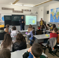 Acțiune ecologică la Hănăsenii Noi: elevii și inspectorii de mediu au salubrizat malul Prutului