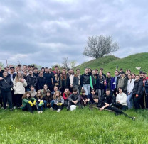 Elevii din Rîșcani își aduc contribuția la protejarea mediului înconjurător: Plantare masivă de arbori de către Liceul Teoretic "Liviu Damian"