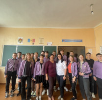 Inspectorii de mediu din Florești sărbătoresc "Ziua Mondială a Mediului" alături de elevi