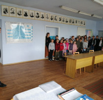 Inspectorii de mediu din Căușeni și elevii Gimnaziului - Grădiniță Tănătarii Noi își unesc forțele într-o oră ecologică dedicată protejării mediului înconjurător