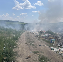 Depistat în Flagrant: Incendiere intenționată a depozitului de deșeuri din localitatea Romanesti, raionul Strășeni