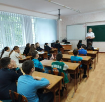 Lecție ecologică la Gimnaziul Mihai Viteazul din Strășeni cu ocazia Zilei Mondiale a Mediului