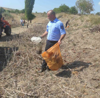Inspectorii de mediu din Telenesti încep Campania de Salubrizare cu comunitatea locală Elevi, lucrători ai primăriei și localnici se unesc pentru Ziua Mondială a Curățeniei